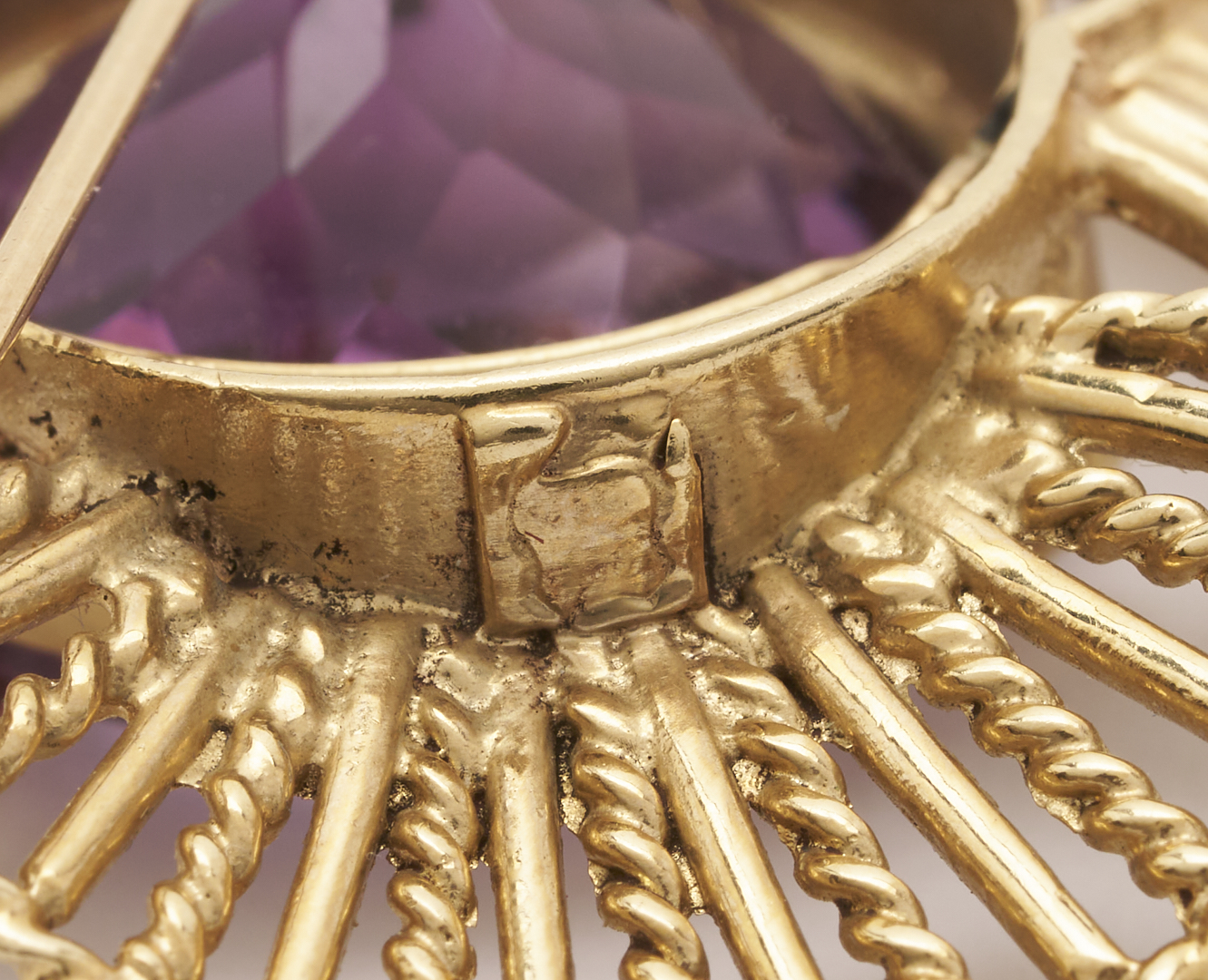 Lot 820: 14K Gold, Amethyst, & Pearl Brooch