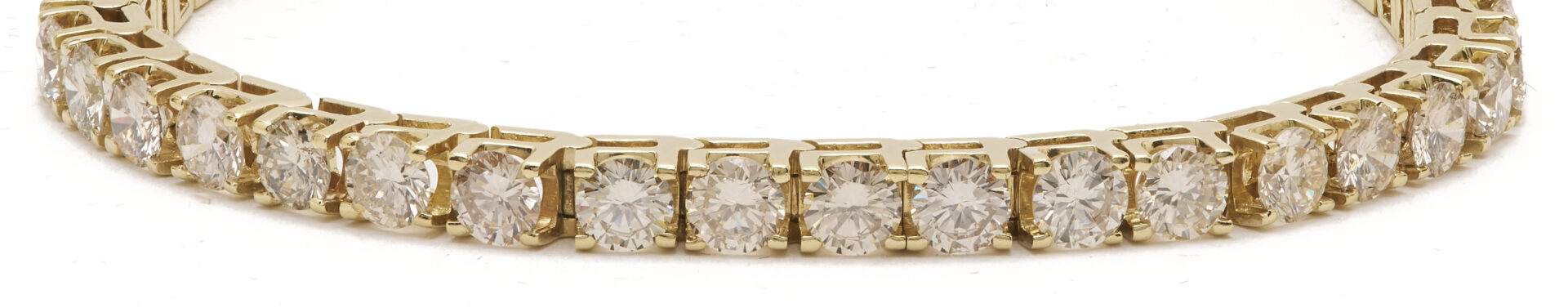 Lot 824: 14K Gold & Diamond Tennis Bracelet