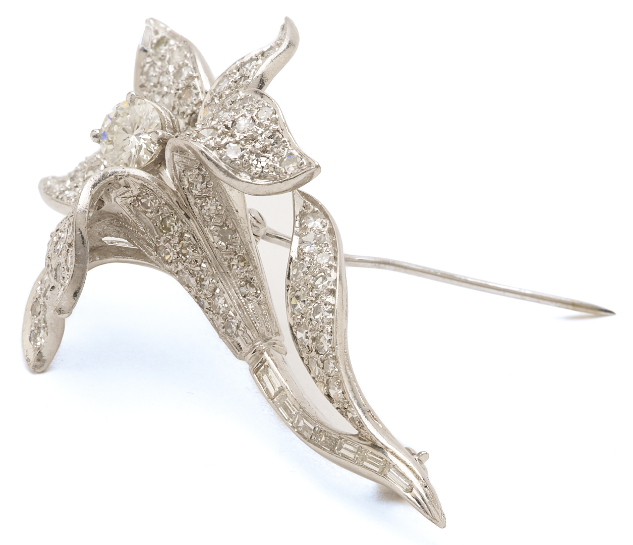 Lot 825: Platinum Diamond Flower Brooch