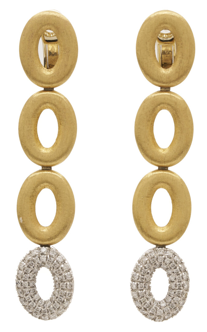 Lot 826: 18K Gold & Diamond Drop Earrings