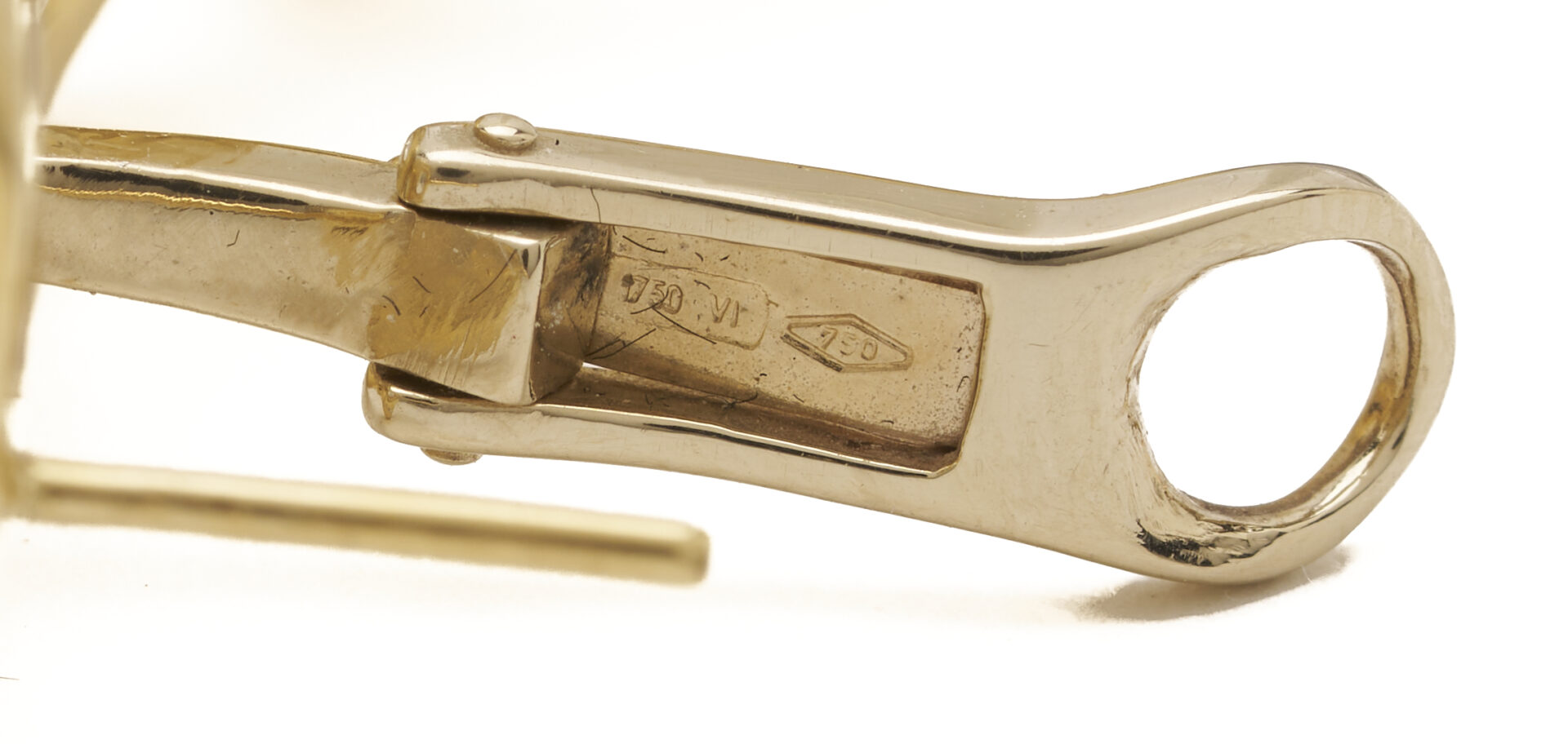 Lot 826: 18K Gold & Diamond Drop Earrings