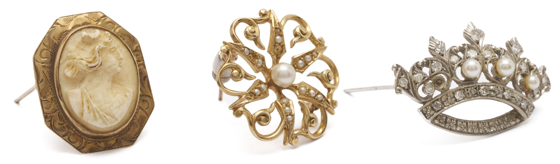 Lot 829: 3 Gold & Gemstone Brooches