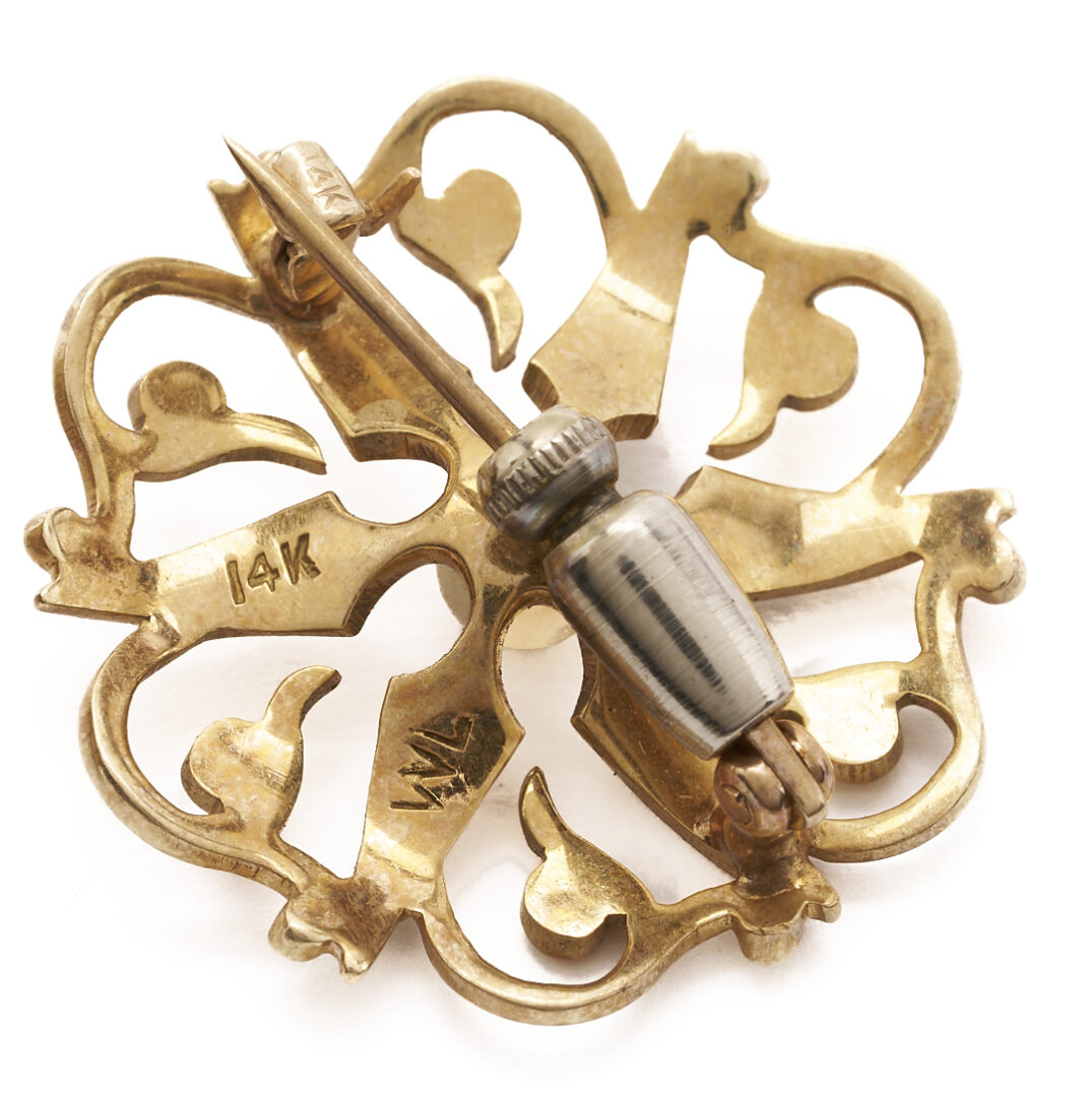 Lot 829: 3 Gold & Gemstone Brooches