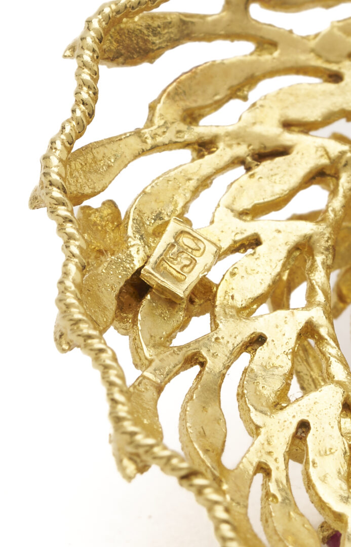 Lot 831: 18K Gold Floral Ruby Brooch