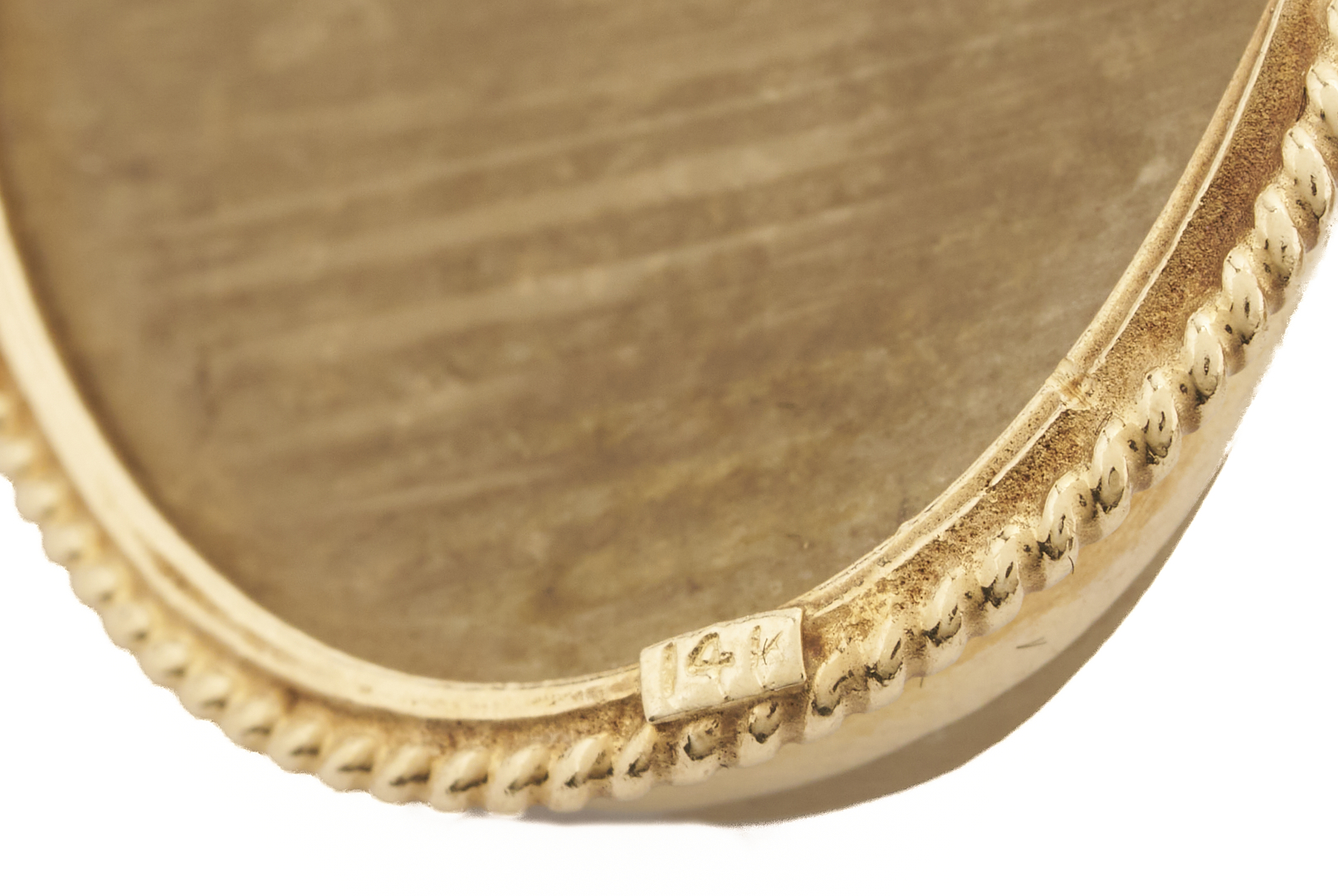 Lot 833: 4 Antique Jewelry Pieces: Longines Pocket Watch on Jet Chain, 2 Cameos, Onyx Bar Pin