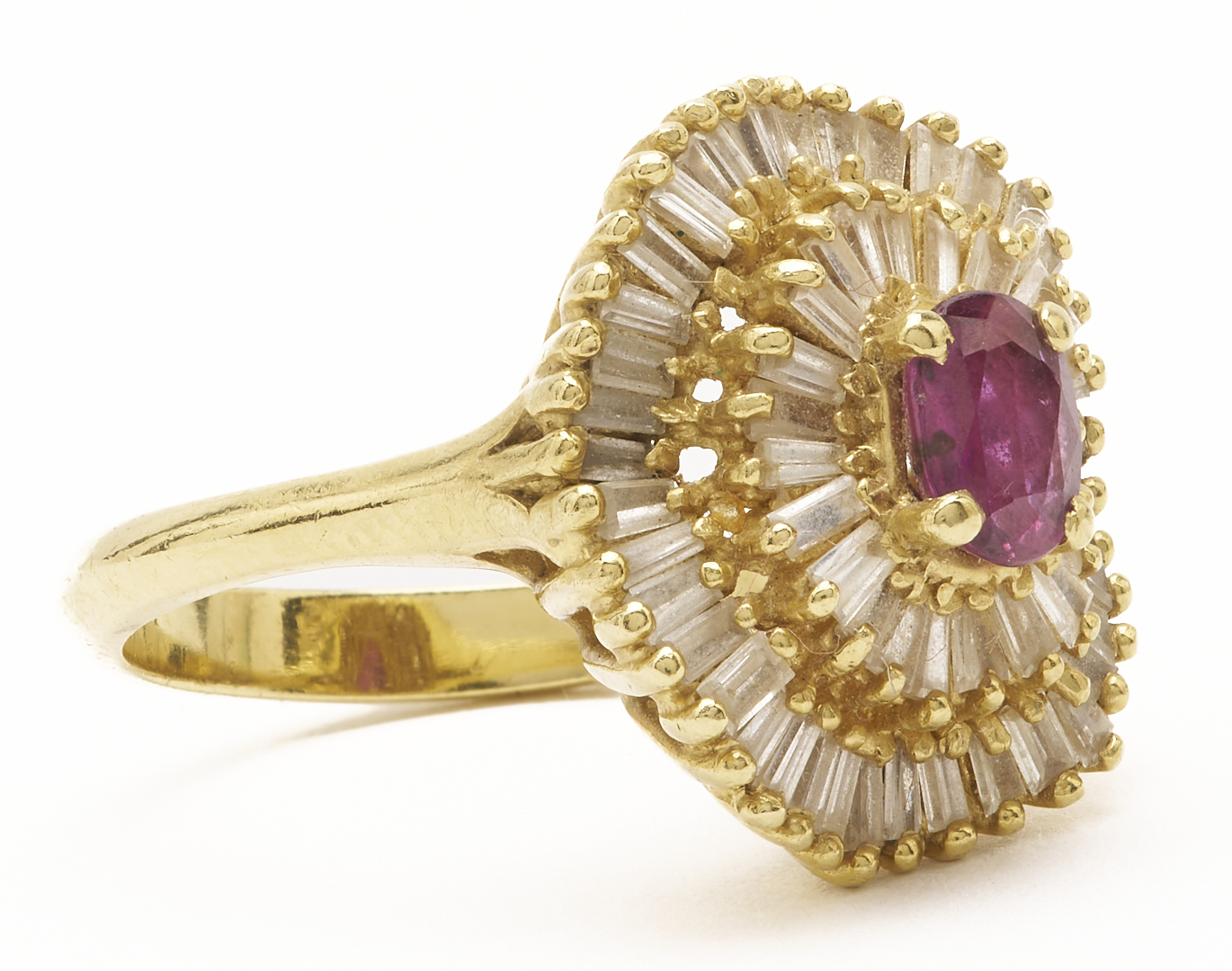 Lot 834: 18K Gold & Diamond Ring w/ Natural Ruby
