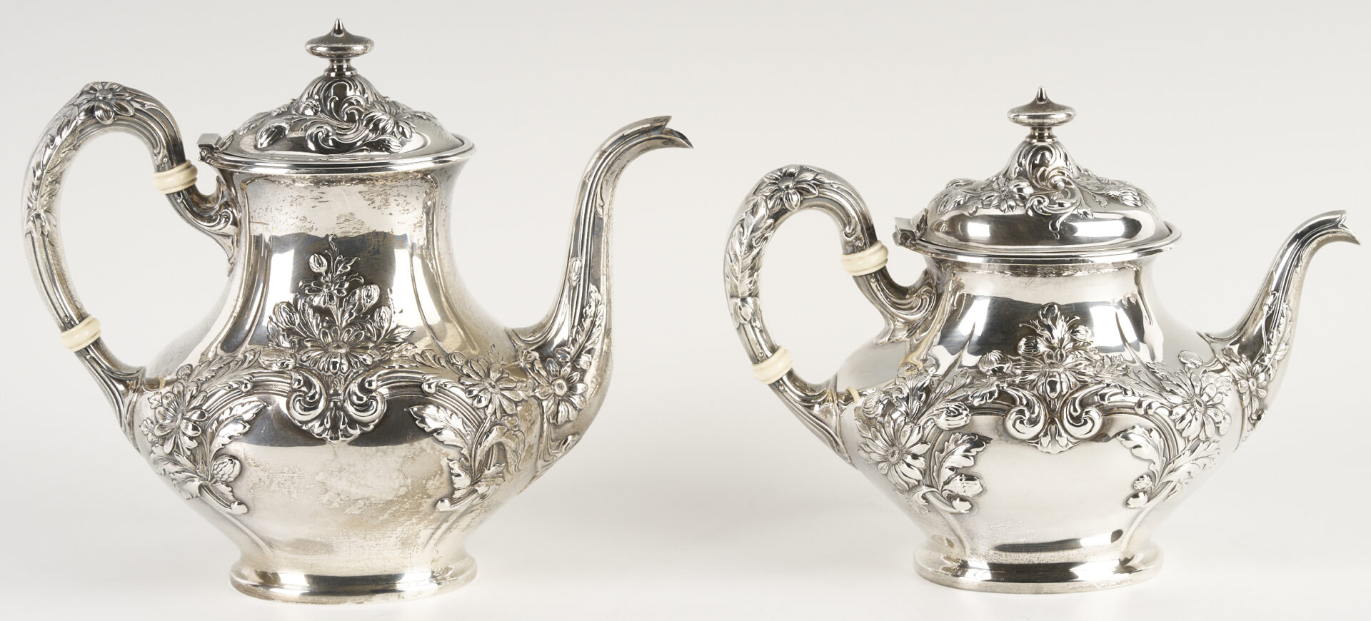 Lot 835: Gorham Marguerite Pattern Sterling Tea Set, 5 pcs