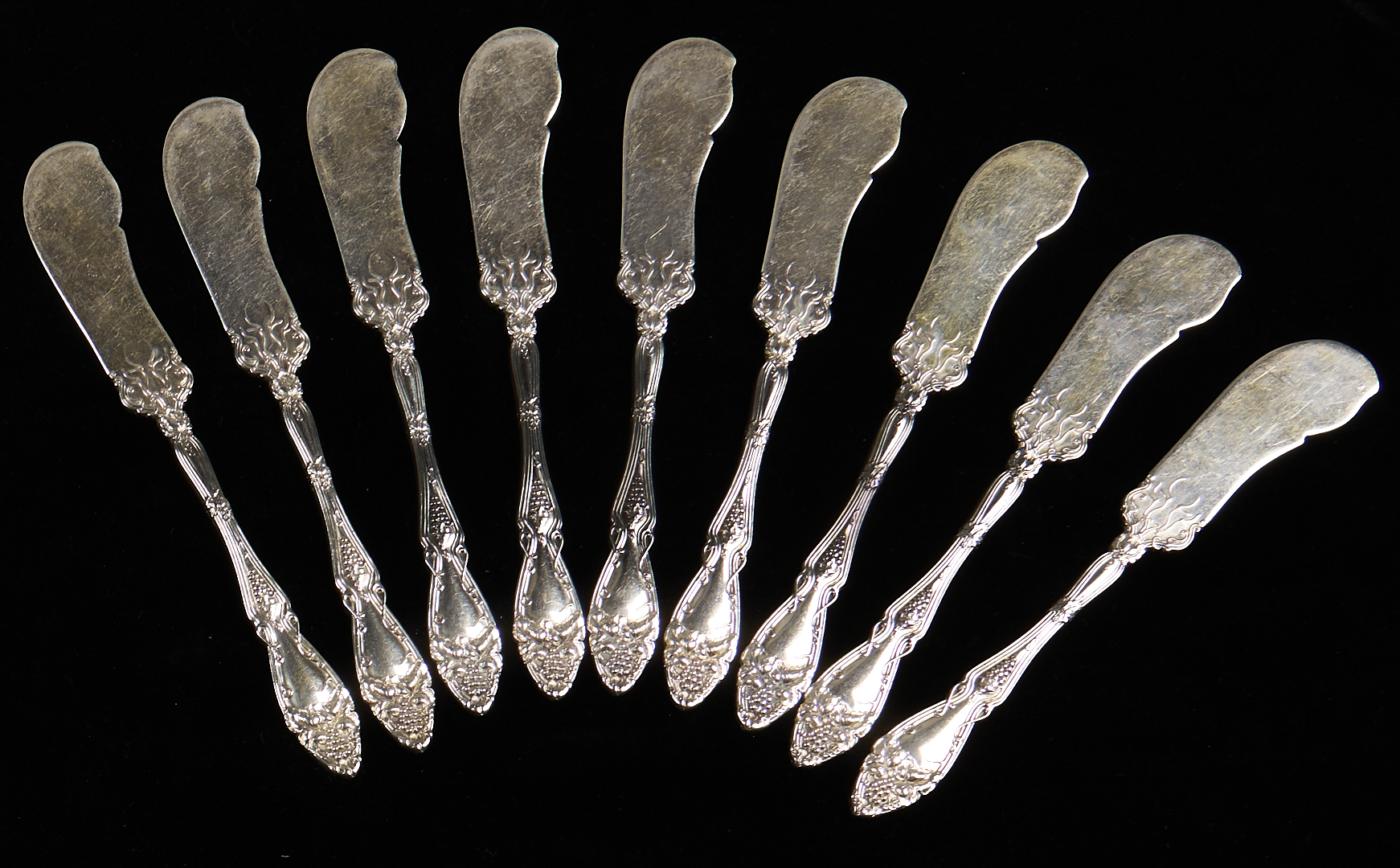 Lot 843: 26 Pcs. Early 20th C. Flatware, mostly Gorham