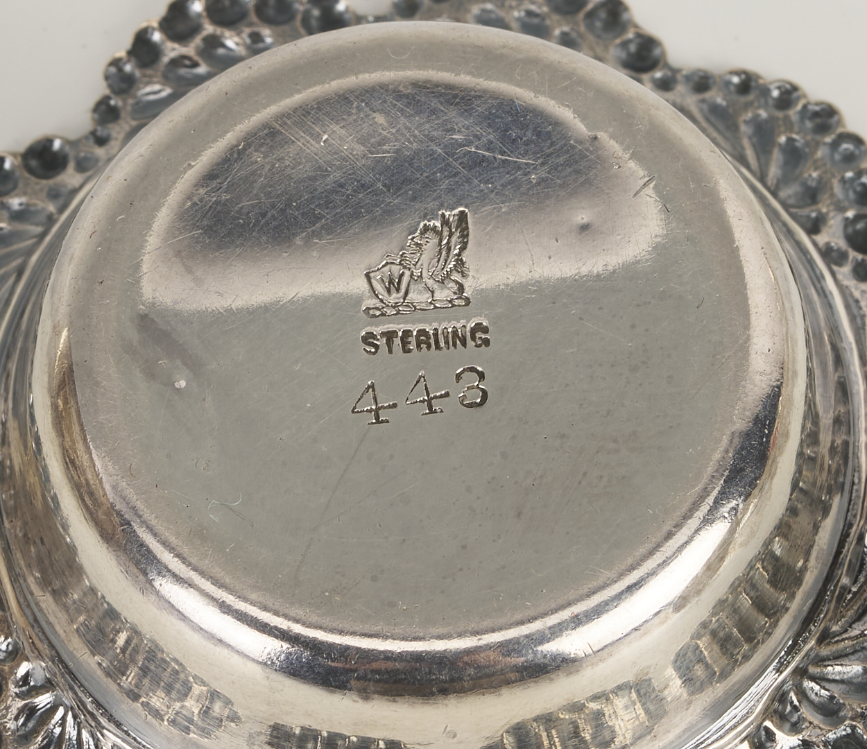 Lot 847: 14 Assembled Sterling Silver Table Items