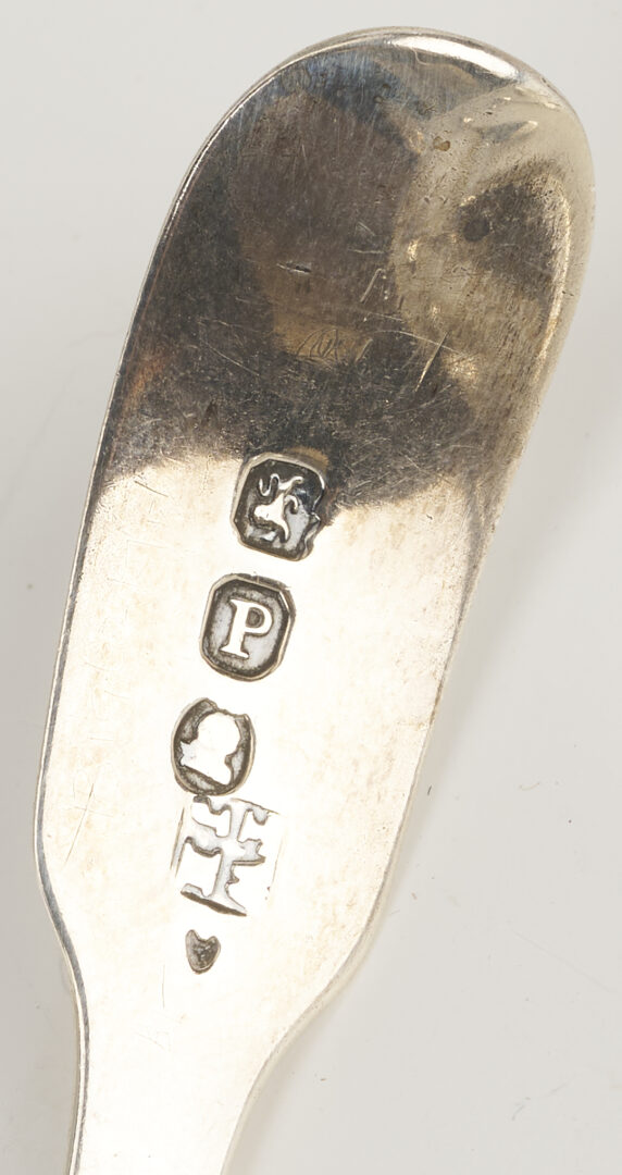 Lot 847: 14 Assembled Sterling Silver Table Items