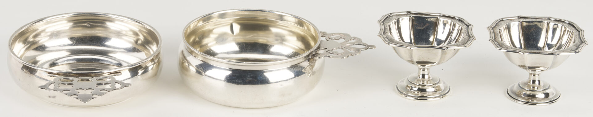 Lot 847: 14 Assembled Sterling Silver Table Items