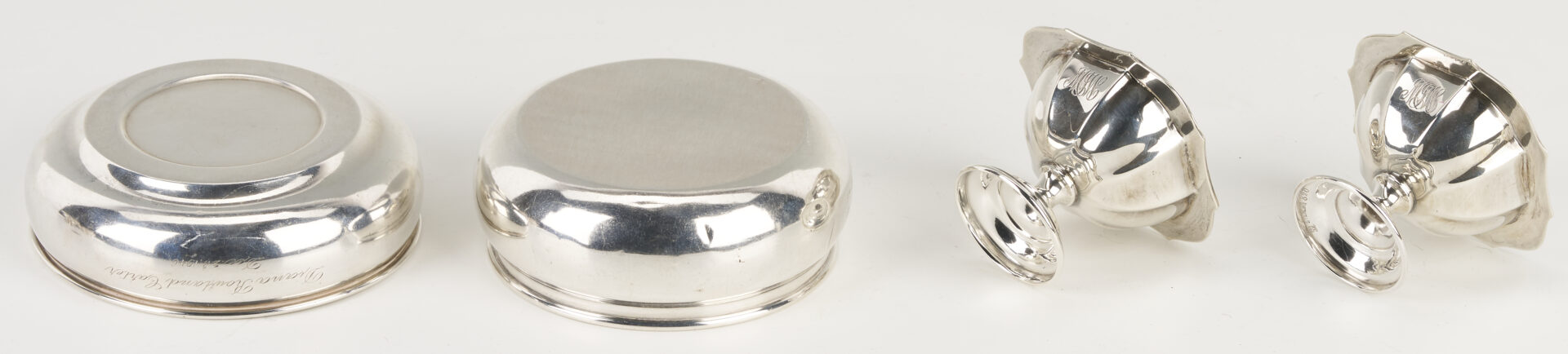 Lot 847: 14 Assembled Sterling Silver Table Items