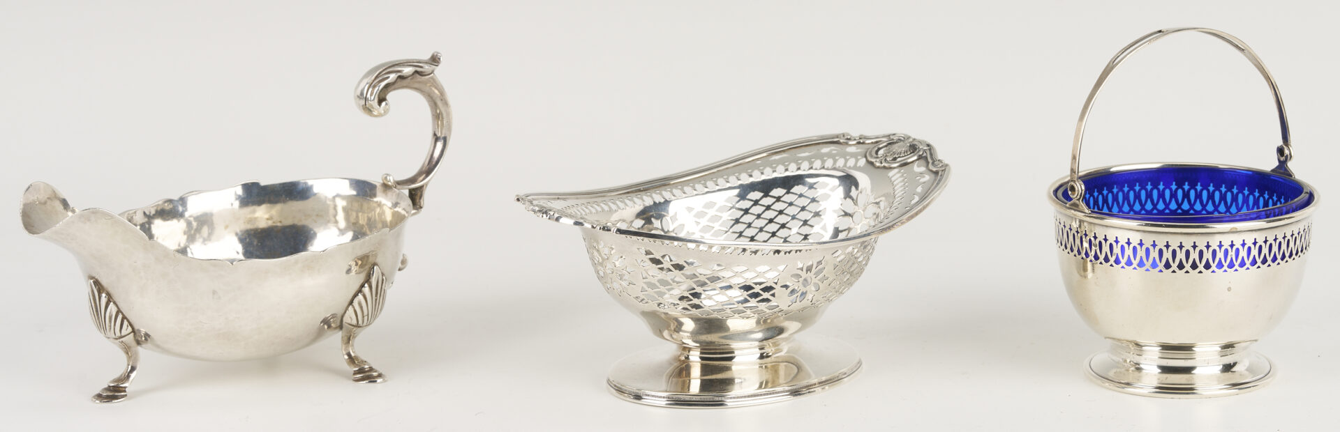 Lot 847: 14 Assembled Sterling Silver Table Items