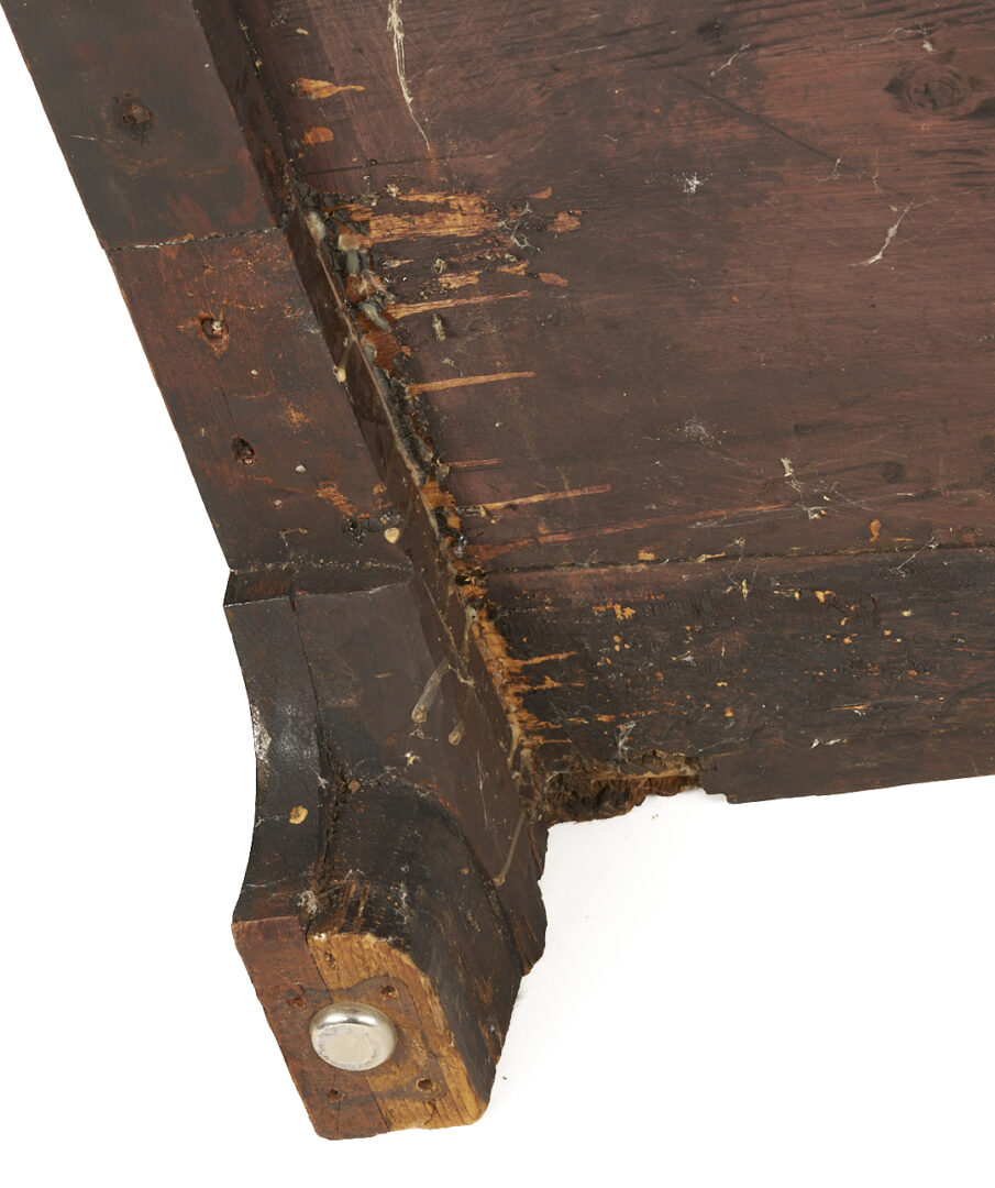 Lot 862: English Georgian Style Mahogany Chest