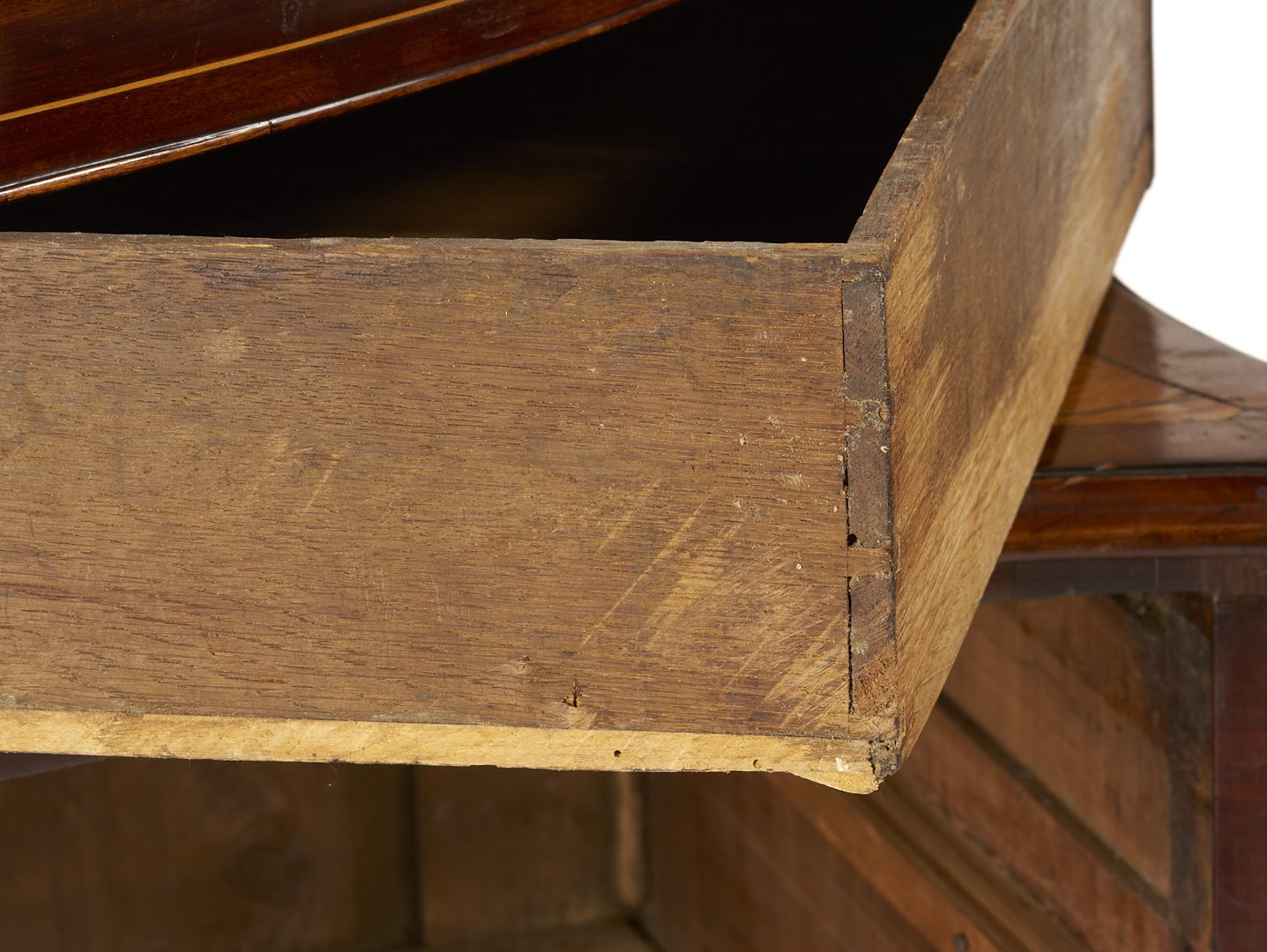 Lot 862: English Georgian Style Mahogany Chest