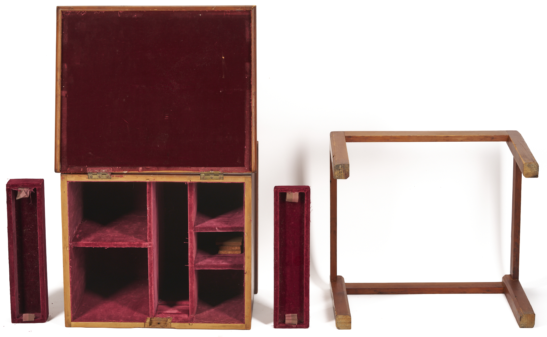 Lot 865: American Cherry Cellaret