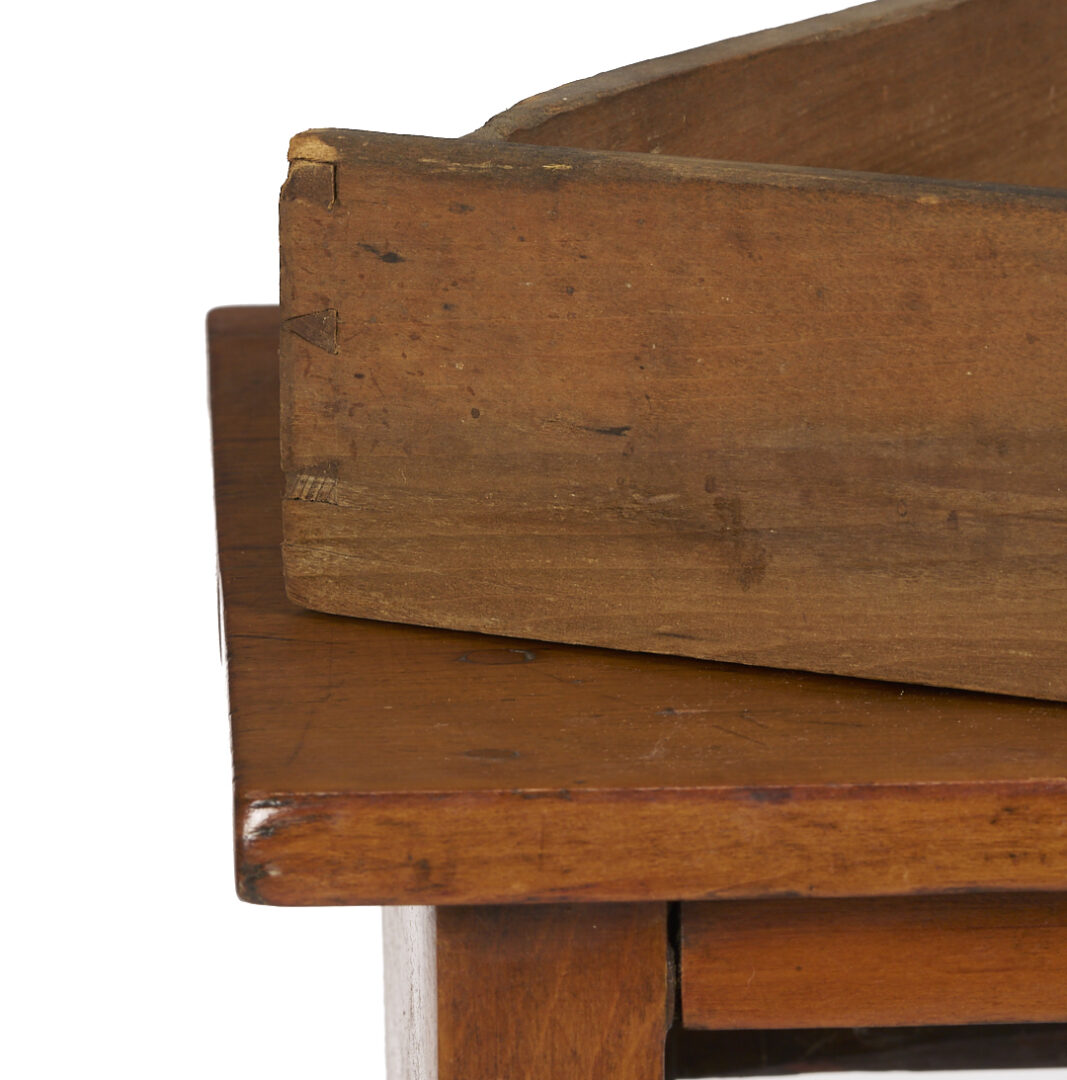 Lot 875: Diminutive East TN One-Drawer Hepplewhite Stand