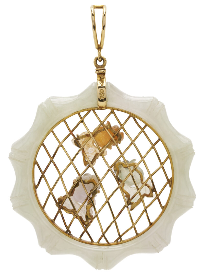 Lot 878: 18K Jade Fish Net Pendant