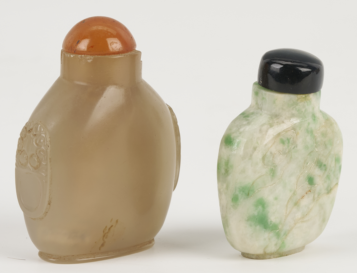 Lot 881: Tobacco Pouch and 5 Snuff Bottles, Including Jade