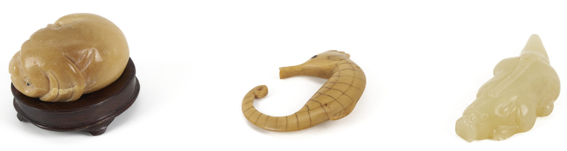 Lot 882: 11 Asian Deocrative Items. incl. Netsukes and More