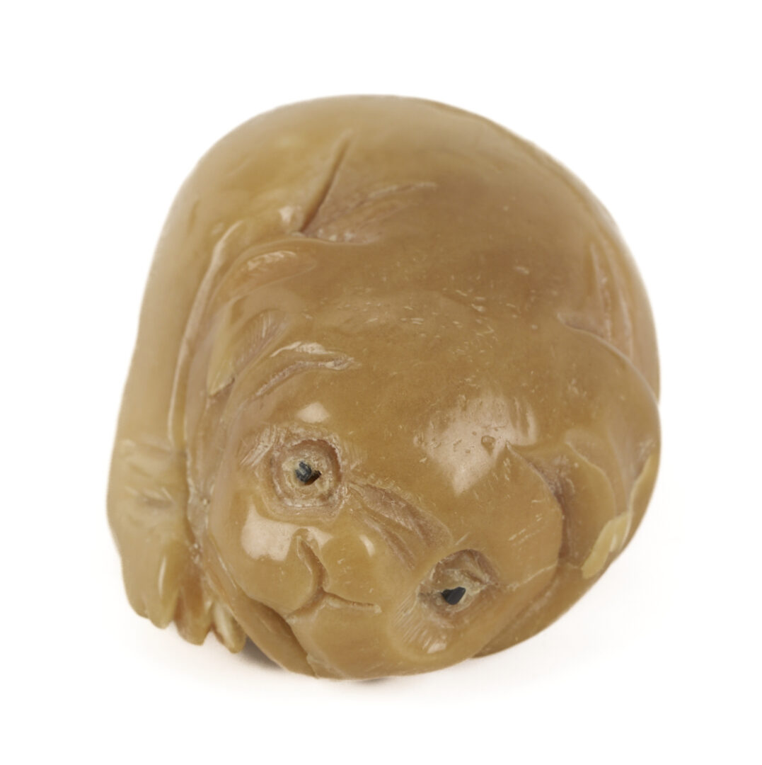 Lot 882: 11 Asian Deocrative Items. incl. Netsukes and More