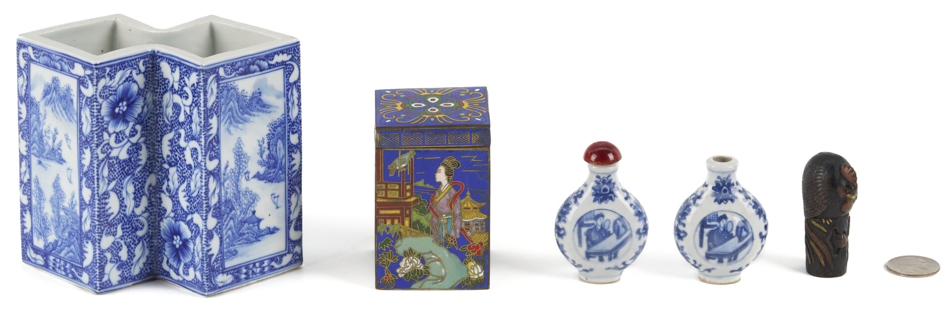 Lot 882: 11 Asian Deocrative Items. incl. Netsukes and More