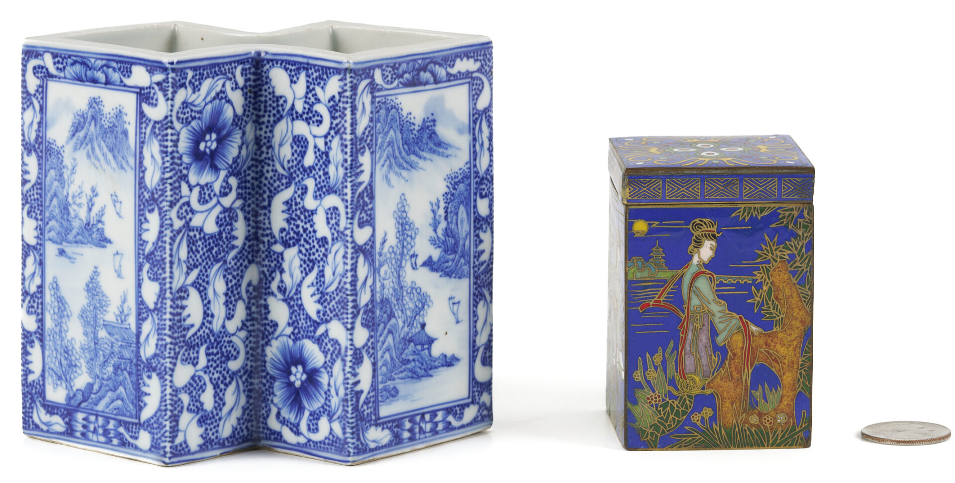 Lot 882: 11 Asian Deocrative Items. incl. Netsukes and More