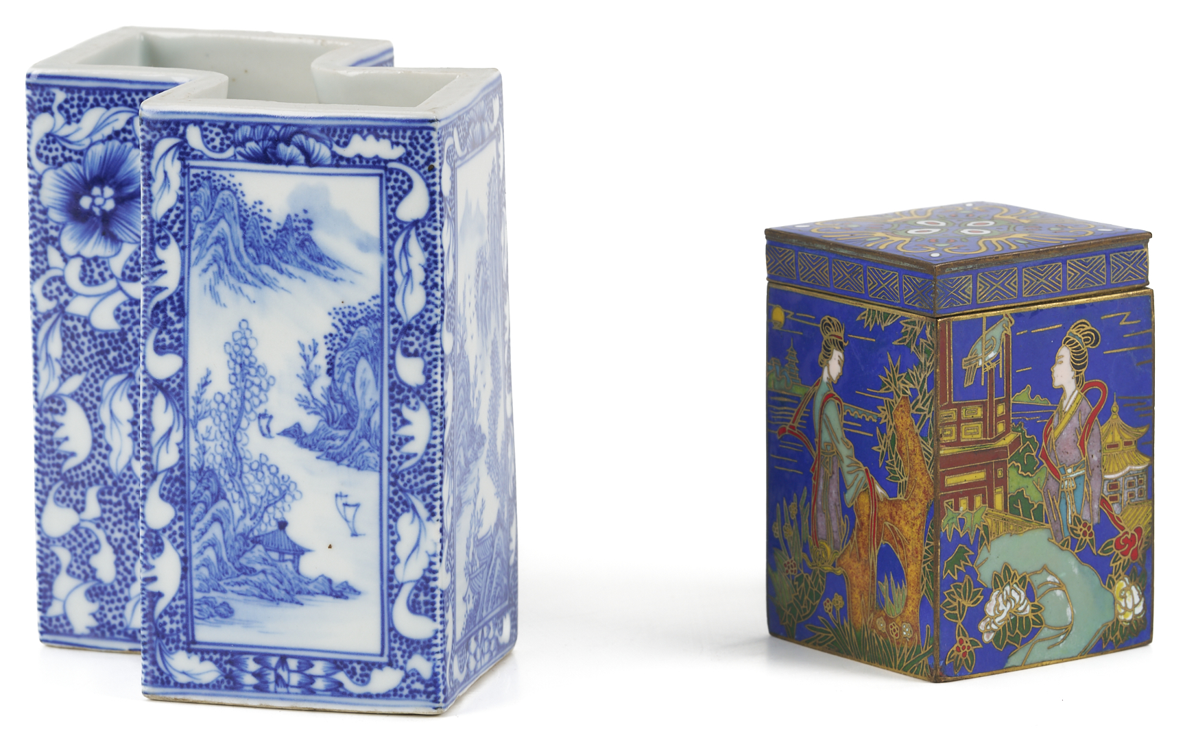 Lot 882: 11 Asian Deocrative Items. incl. Netsukes and More