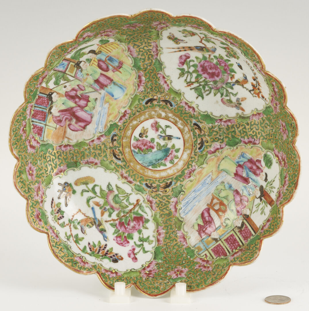 Lot 889: Chinese Export Rose Mandarin Porcelain Bowl, Scalloped Rim and 4 Chinese Blue & White Porcelain Items