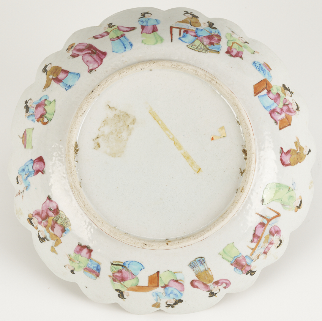 Lot 889: Chinese Export Rose Mandarin Porcelain Bowl, Scalloped Rim and 4 Chinese Blue & White Porcelain Items