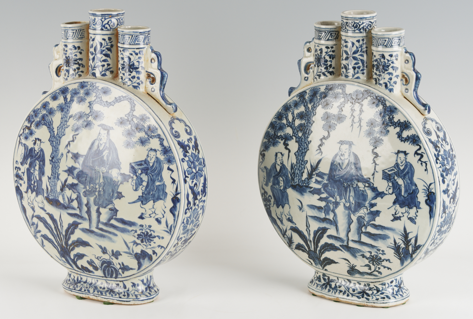 Lot 890: Pair Chinese Blue and White Porcelain Moon Flasks