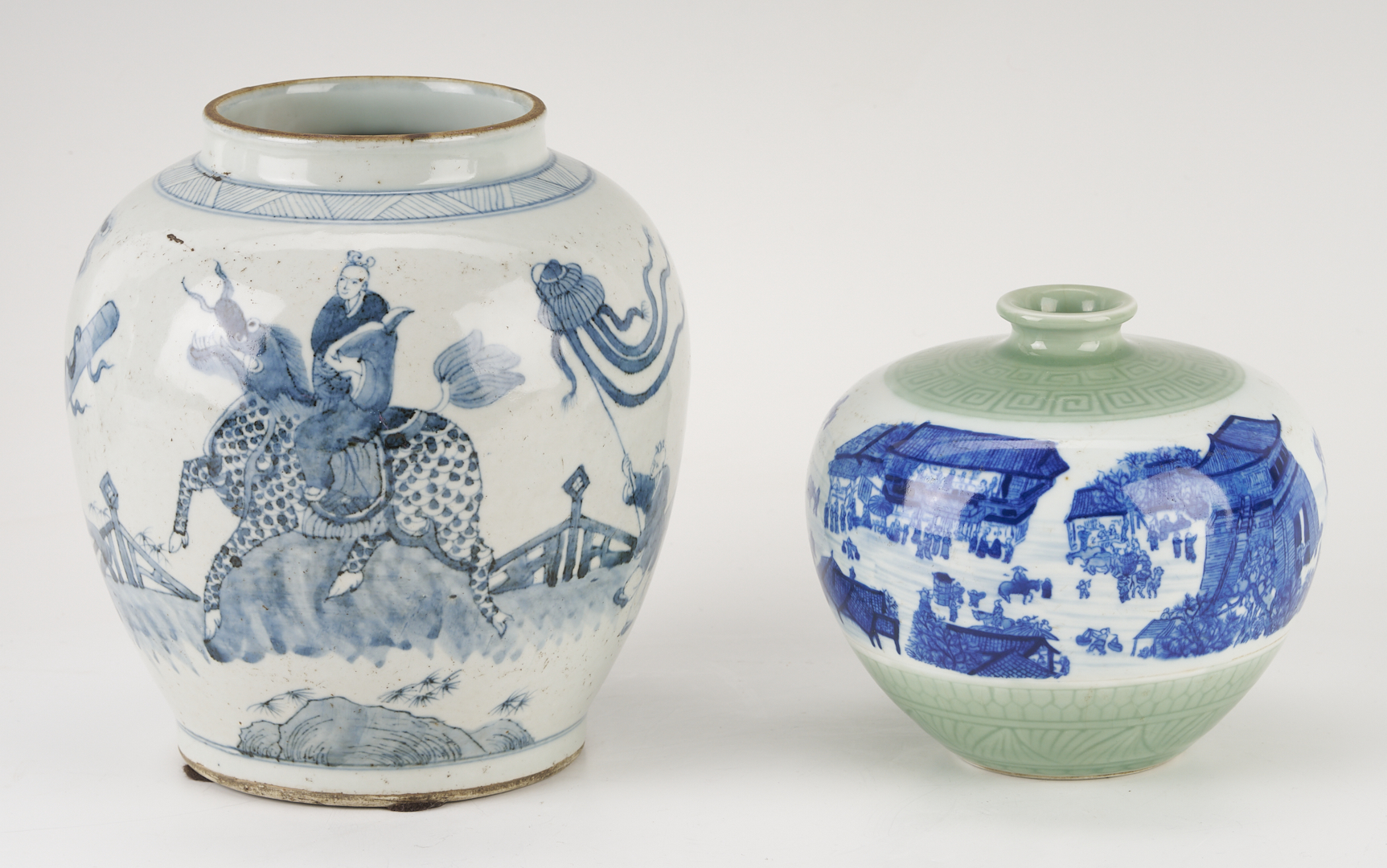 Lot 892: 3 Chinese Blue & White Porcelain Jars