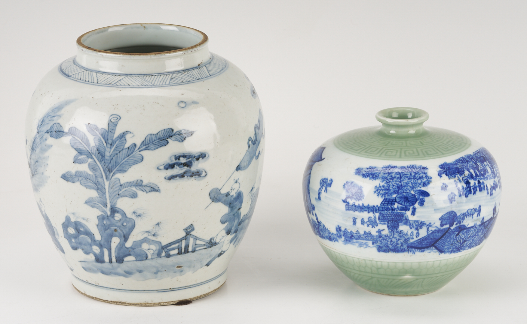 Lot 892: 3 Chinese Blue & White Porcelain Jars