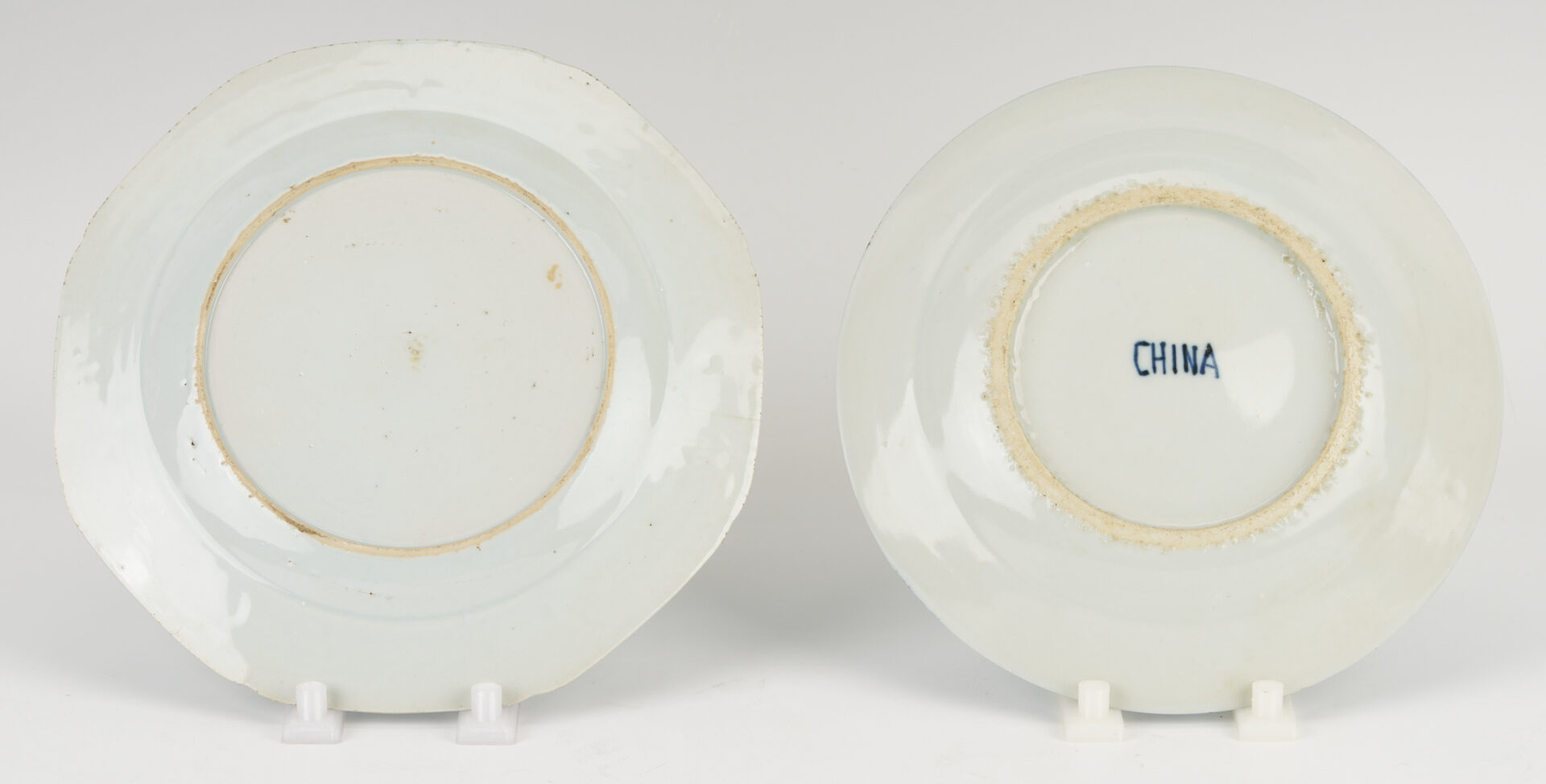 Lot 893: Chinese Blue & White Porcelain Vase and 2 Plates