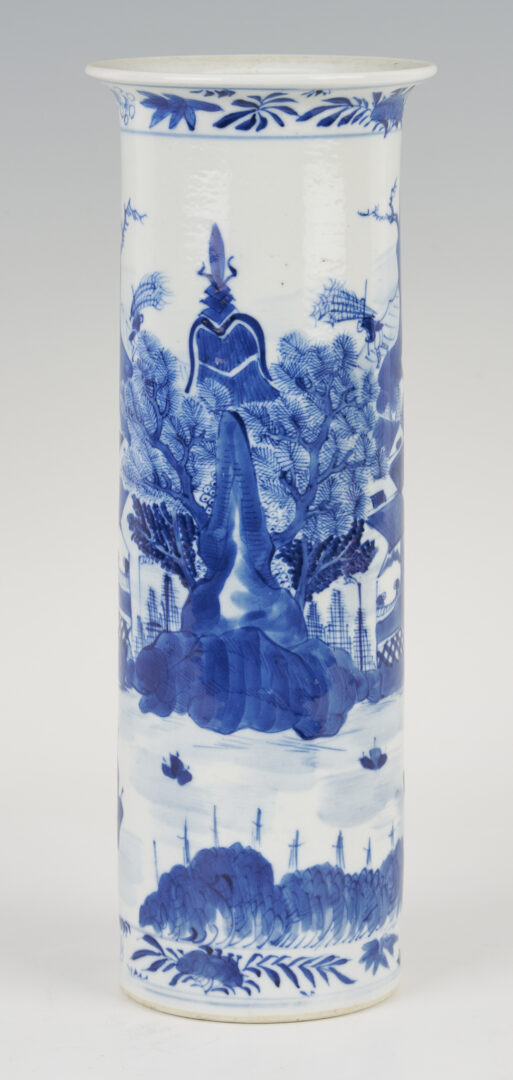 Lot 893: Chinese Blue & White Porcelain Vase and 2 Plates