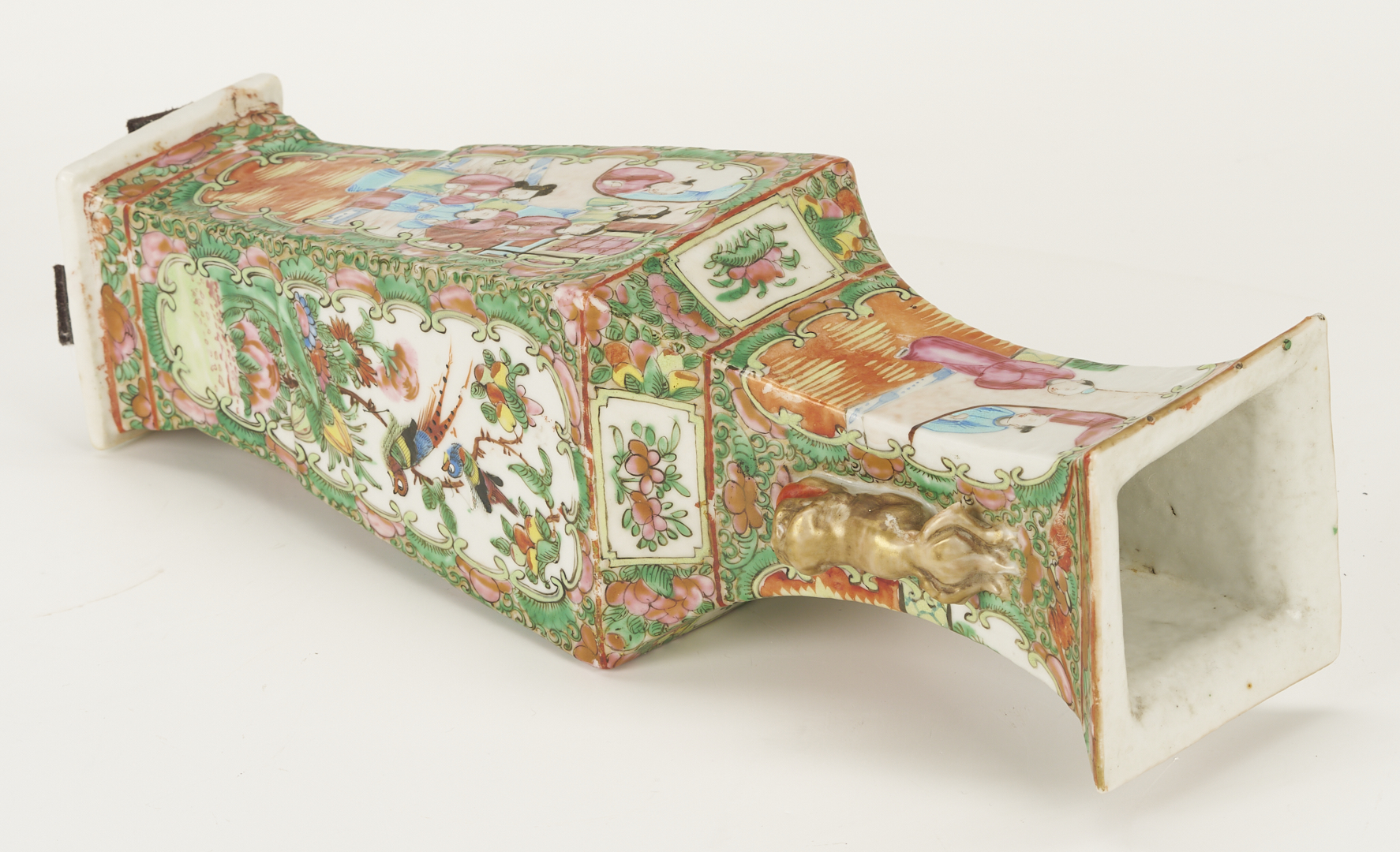 Lot 894: Chinese Rose Medallion Square Vase plus Poem Jar