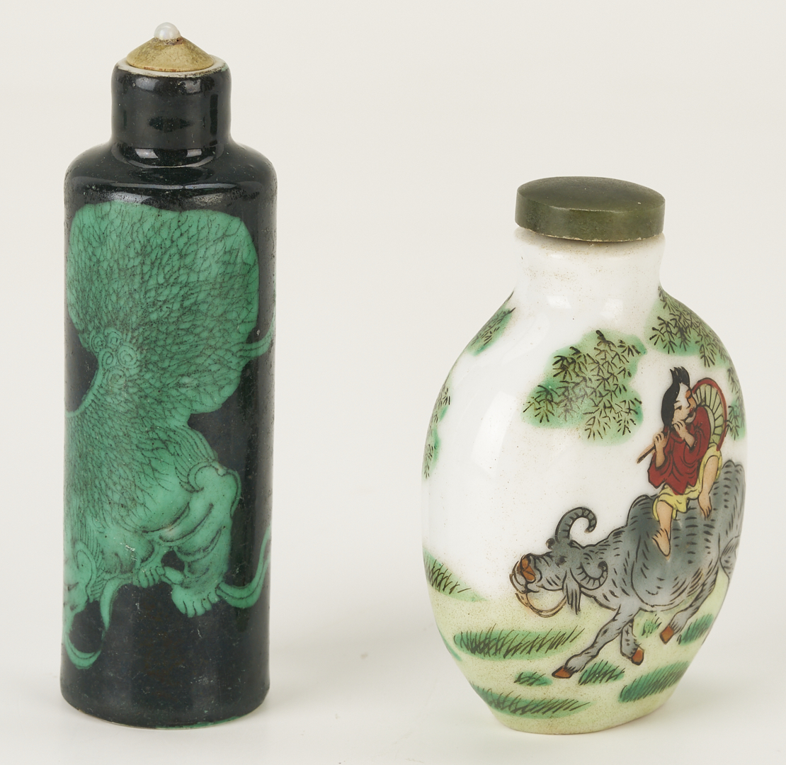 Lot 895: Chinese Molded Dragon Vase and 3 Snuff Bottles
