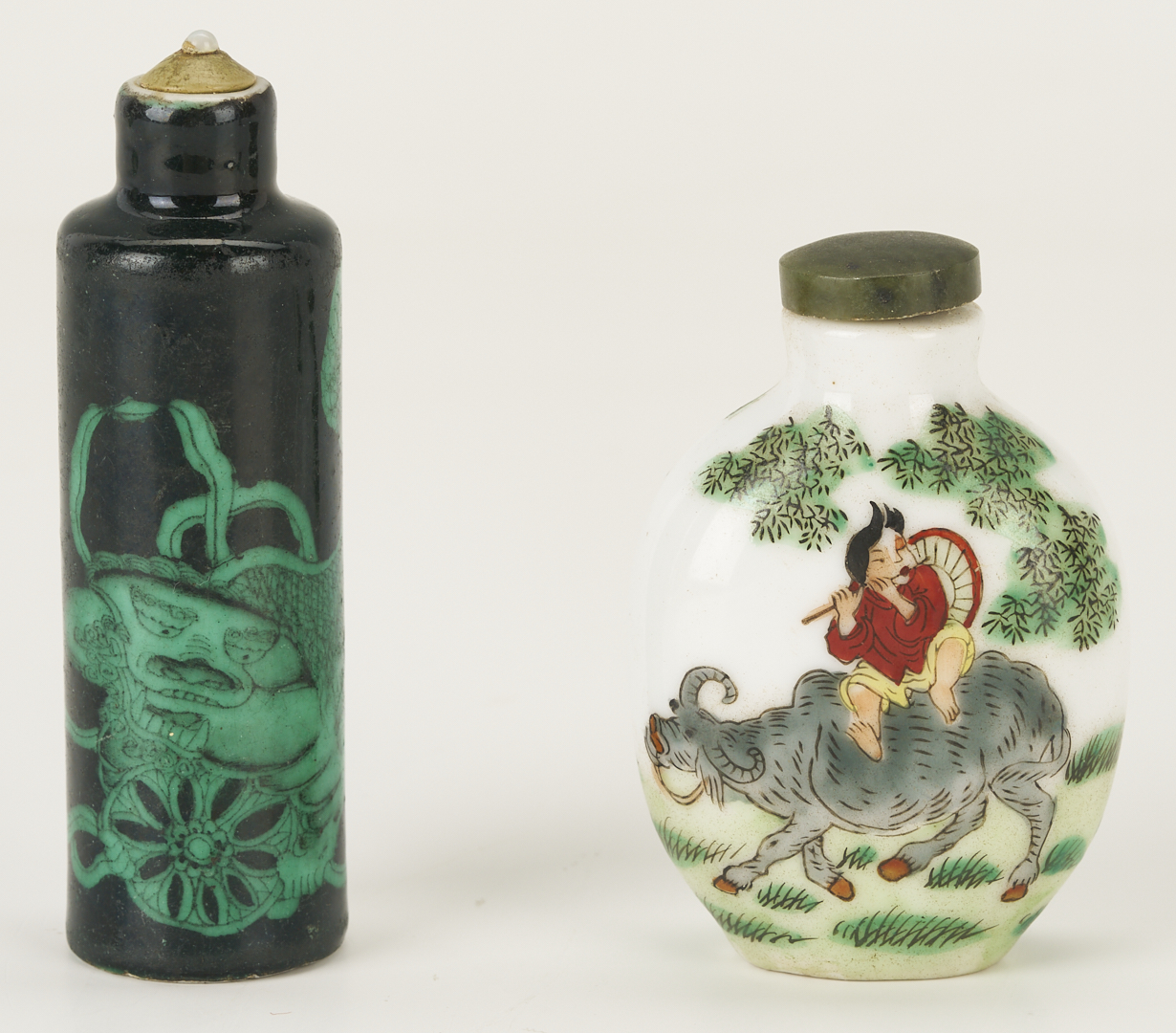 Lot 895: Chinese Molded Dragon Vase and 3 Snuff Bottles