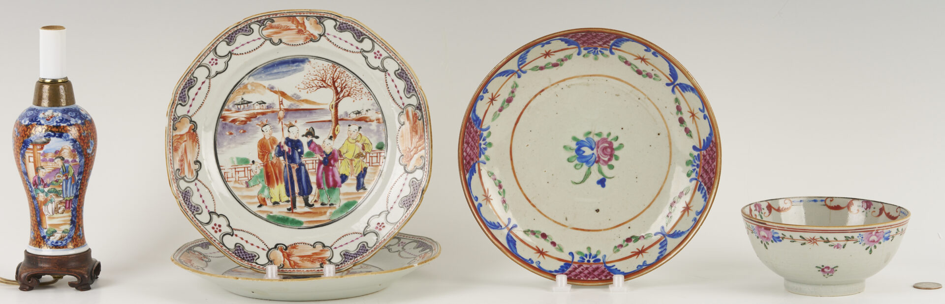 Lot 897: 5 Chinese Export Famille Rose Porcelain Items