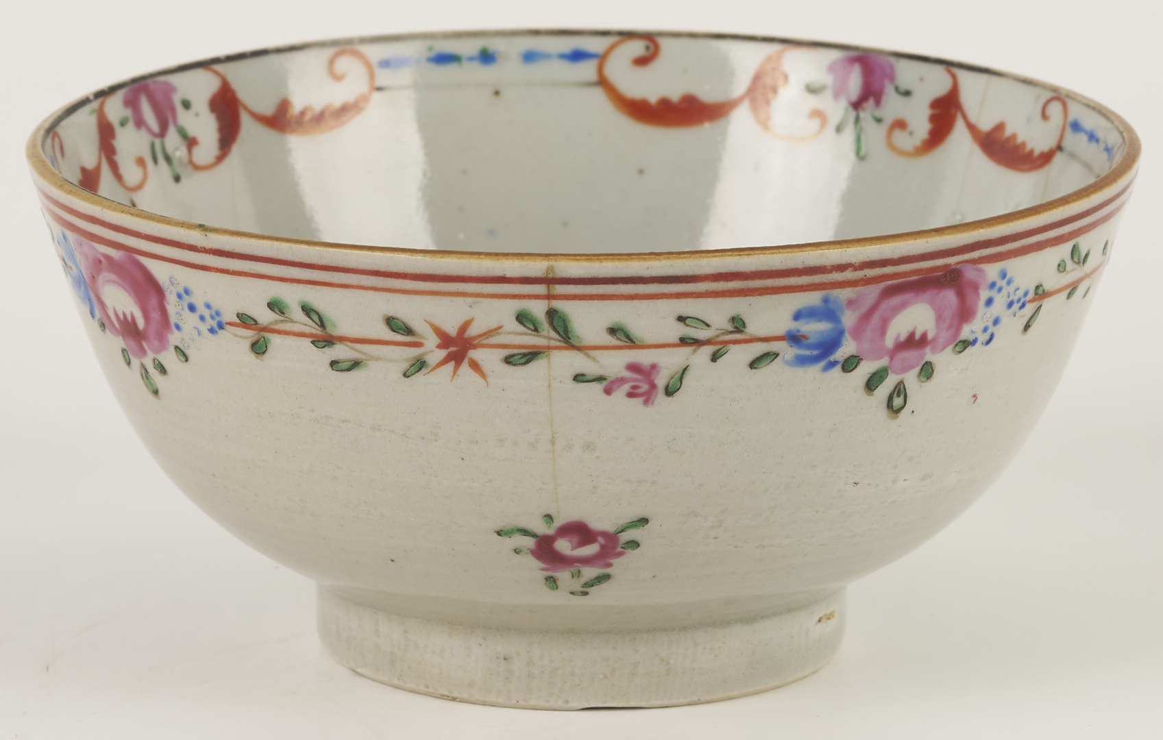 Lot 897: 5 Chinese Export Famille Rose Porcelain Items