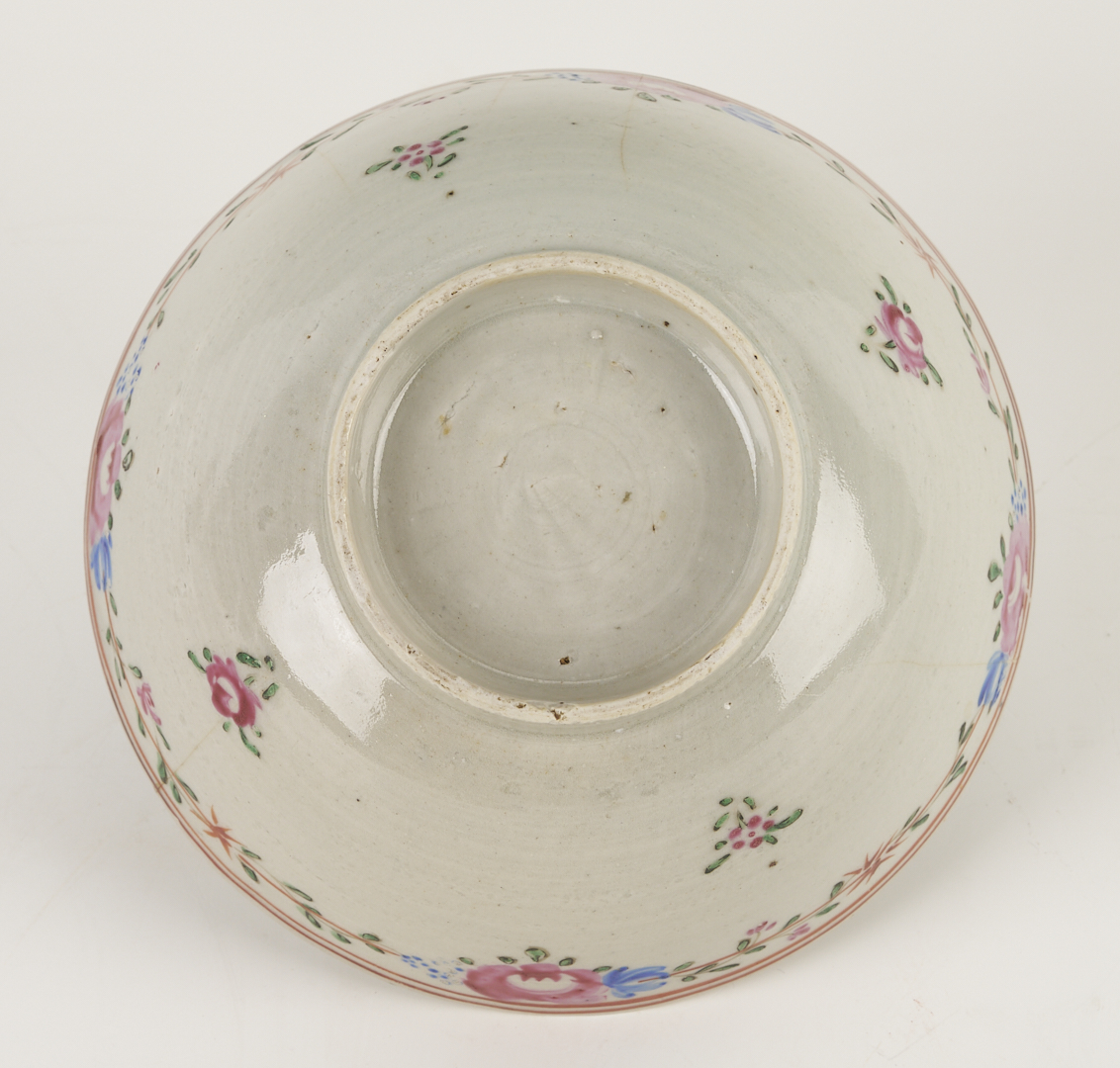 Lot 897: 5 Chinese Export Famille Rose Porcelain Items