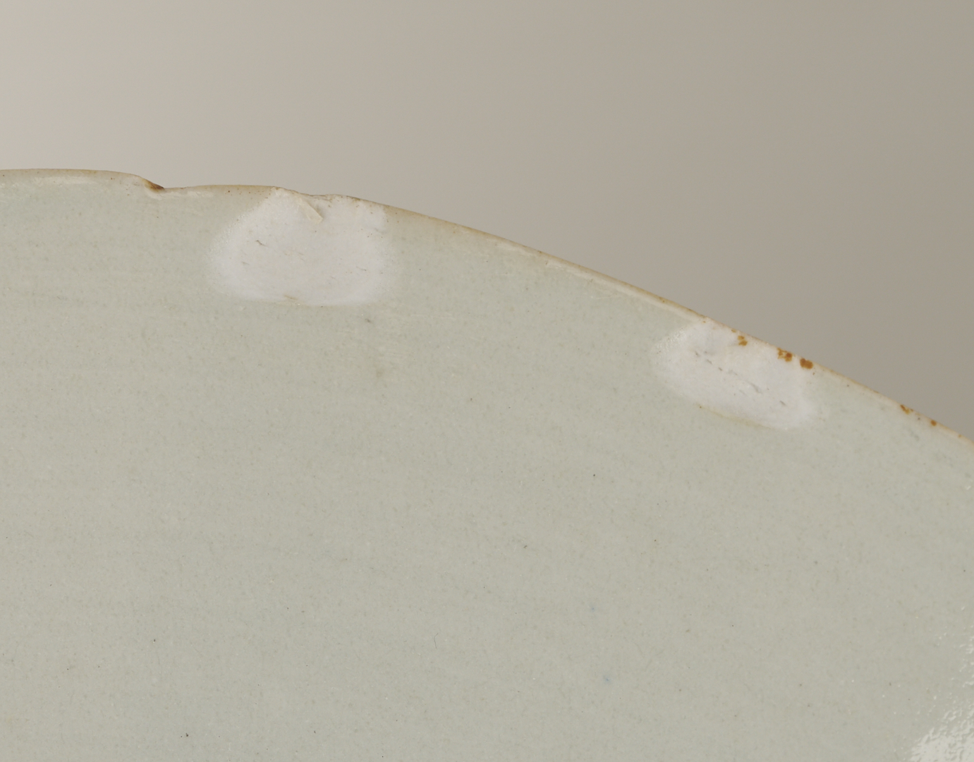 Lot 897: 5 Chinese Export Famille Rose Porcelain Items