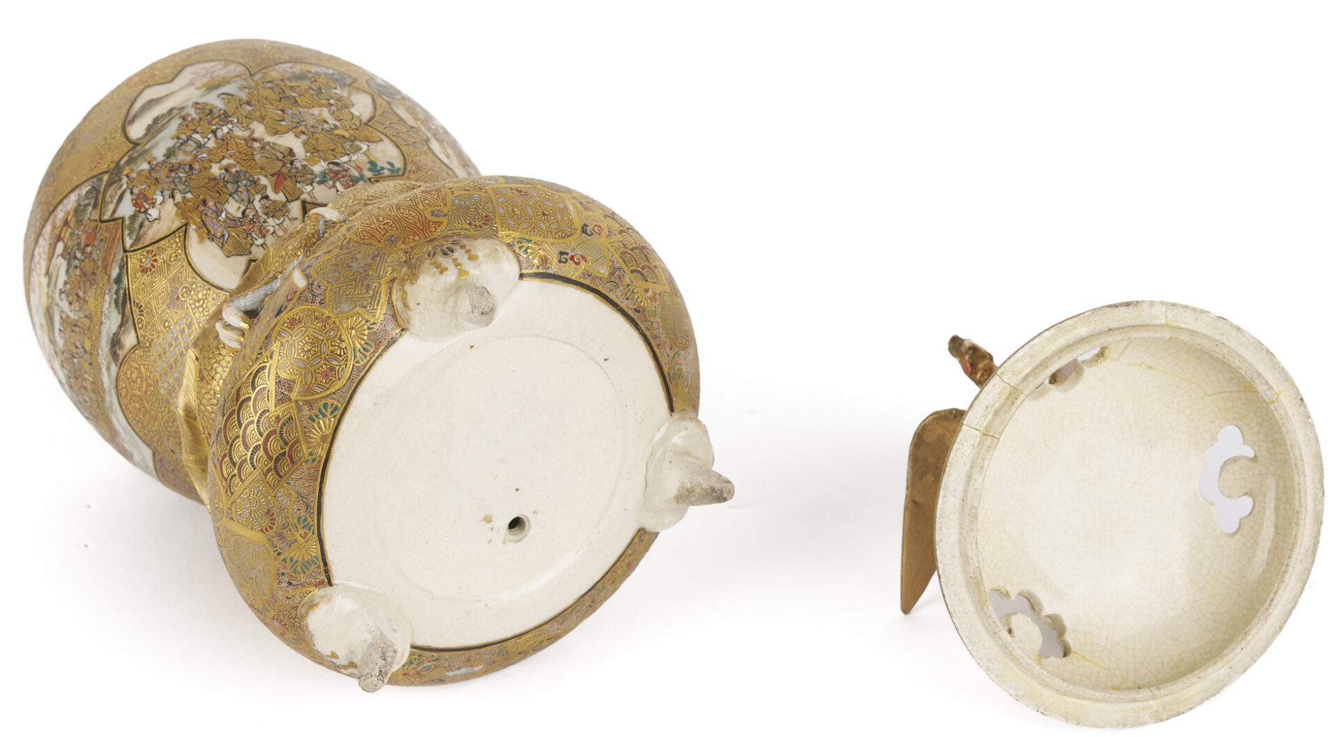 Lot 898: 3 Asian Porcelain Items, Japanese & Chinese