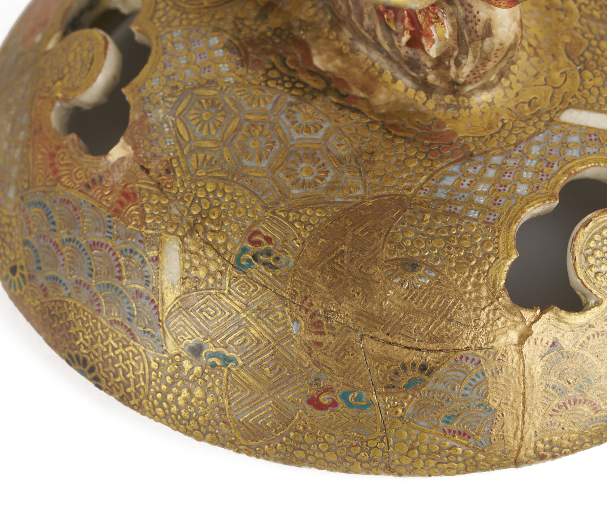 Lot 898: 3 Asian Porcelain Items, Japanese & Chinese