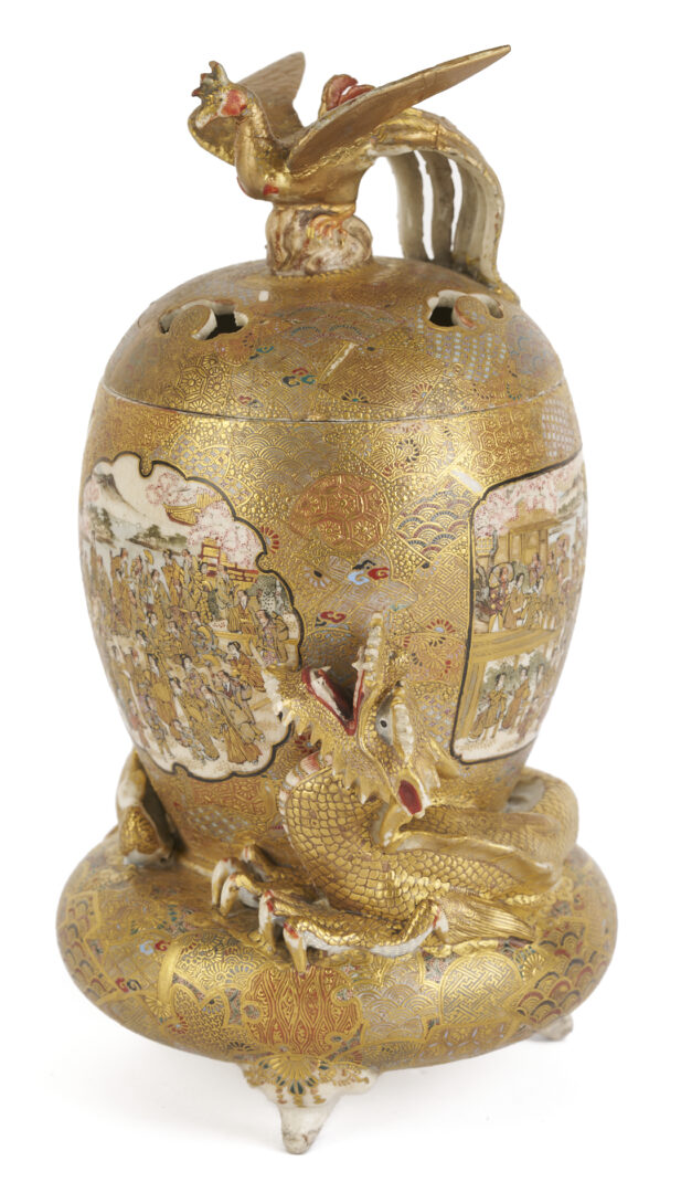 Lot 898: 3 Asian Porcelain Items, Japanese & Chinese