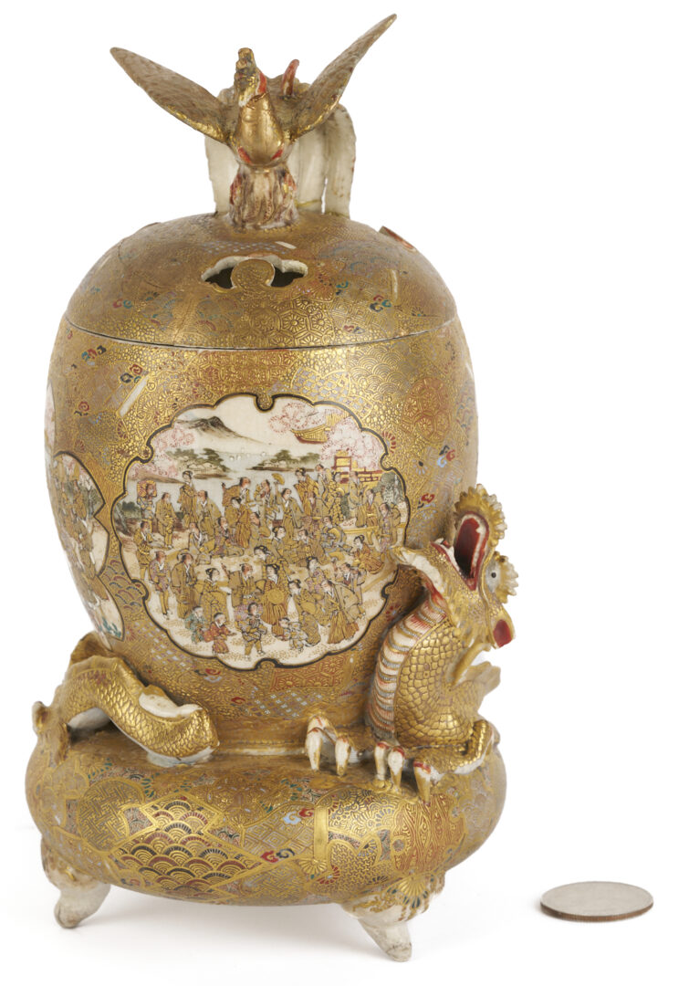 Lot 898: 3 Asian Porcelain Items, Japanese & Chinese