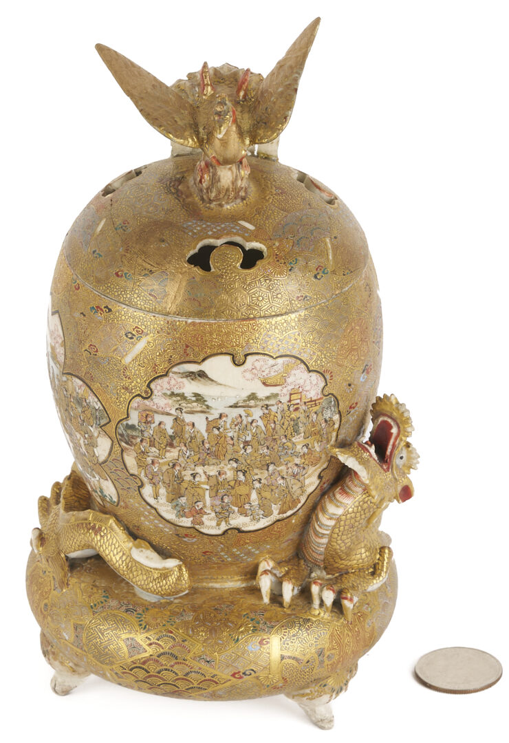 Lot 898: 3 Asian Porcelain Items, Japanese & Chinese