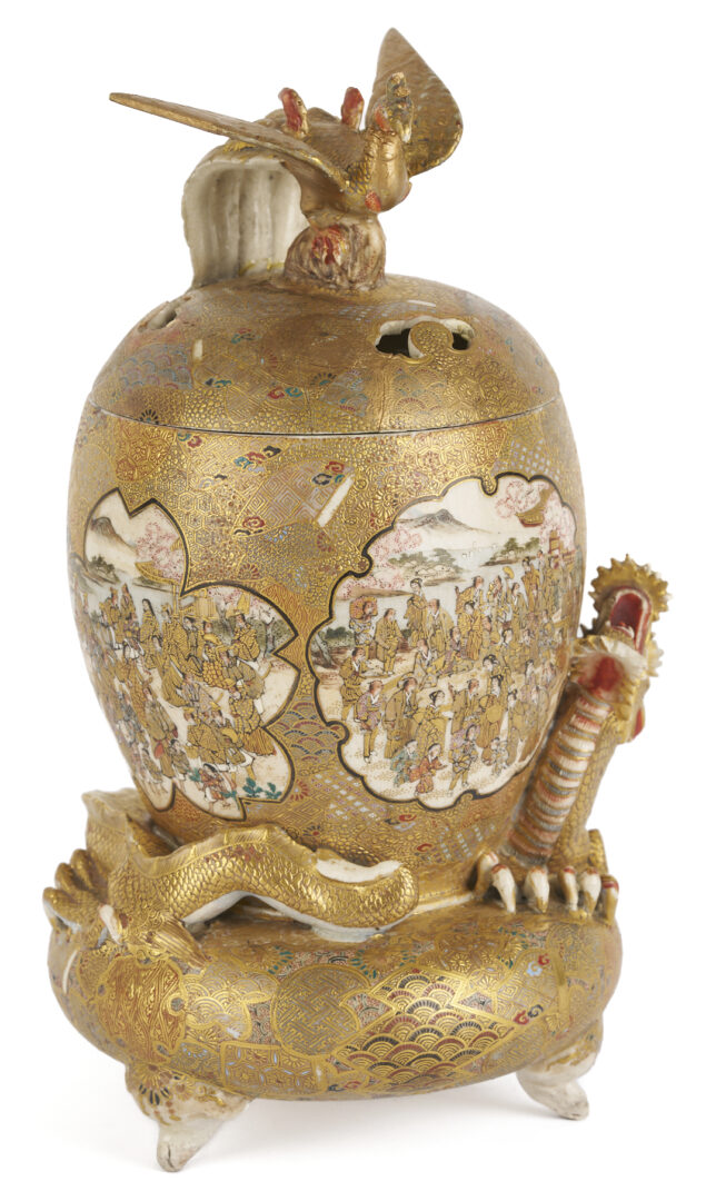 Lot 898: 3 Asian Porcelain Items, Japanese & Chinese