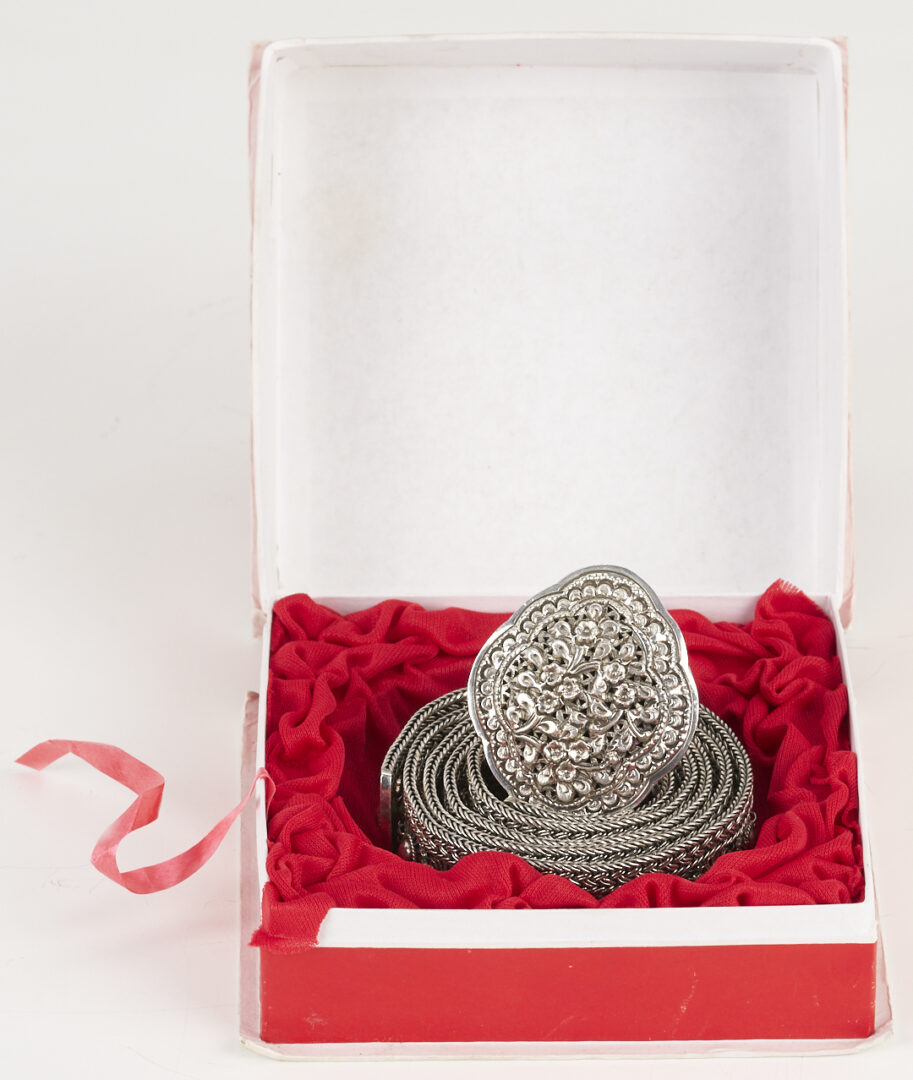 Lot 900: Sterling Silver Belt