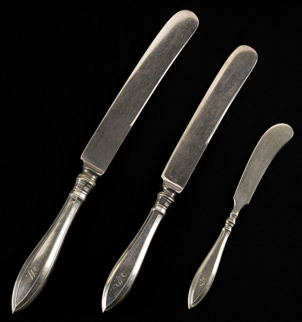 Lot 92: 169 Pcs. Gorham Sterling Silver Flatware, Portsmouth Pattern